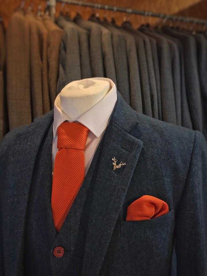 Orange Knitted Tie – The Vintage Suit Hire Company