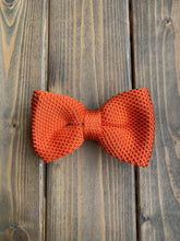 Load image into Gallery viewer, Orange Knitted Bow Tie
