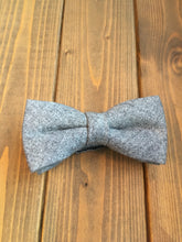 Load image into Gallery viewer, Grey Wool Bow Tie
